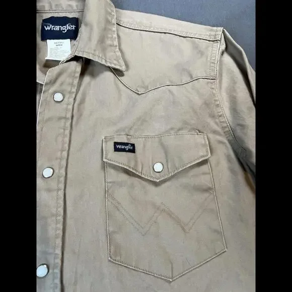 Wrangler Cream Casual Button Down Shirt with Western Style - Picture 3 of 6